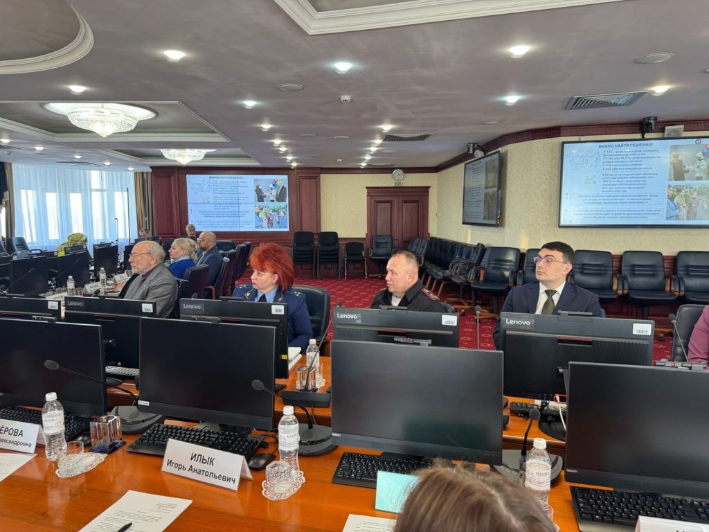 18.04.2025 в Ханты-Мансийске прошло расширенное заседание Экспертного совета по вопросам прав, свобод и законных интересов человека и гражданина.